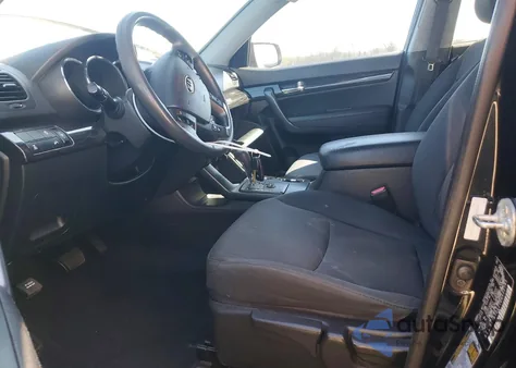 2013 Kia Sorento Lx z USA, uszkodzony, nr VIN 5XYKTDA21DG422785